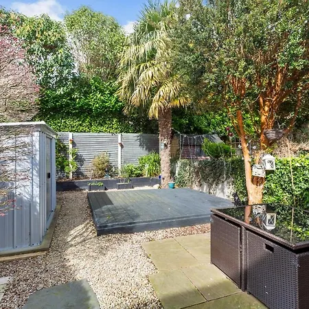 Elegant 3br With Garden And Parking Dublin