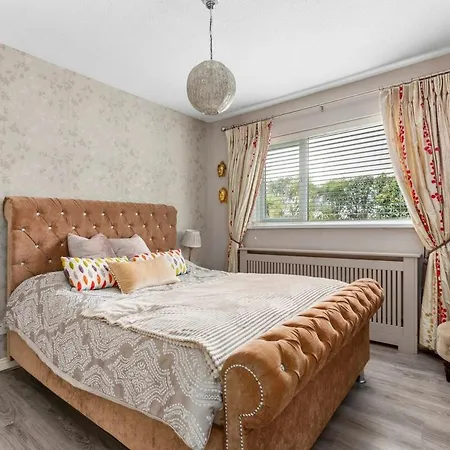 Elegant 3br With Garden And Parking Dublin